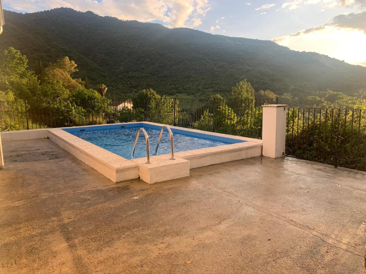 La Fuente De El Nacimiento Guest House Бенамаома Екстериор снимка