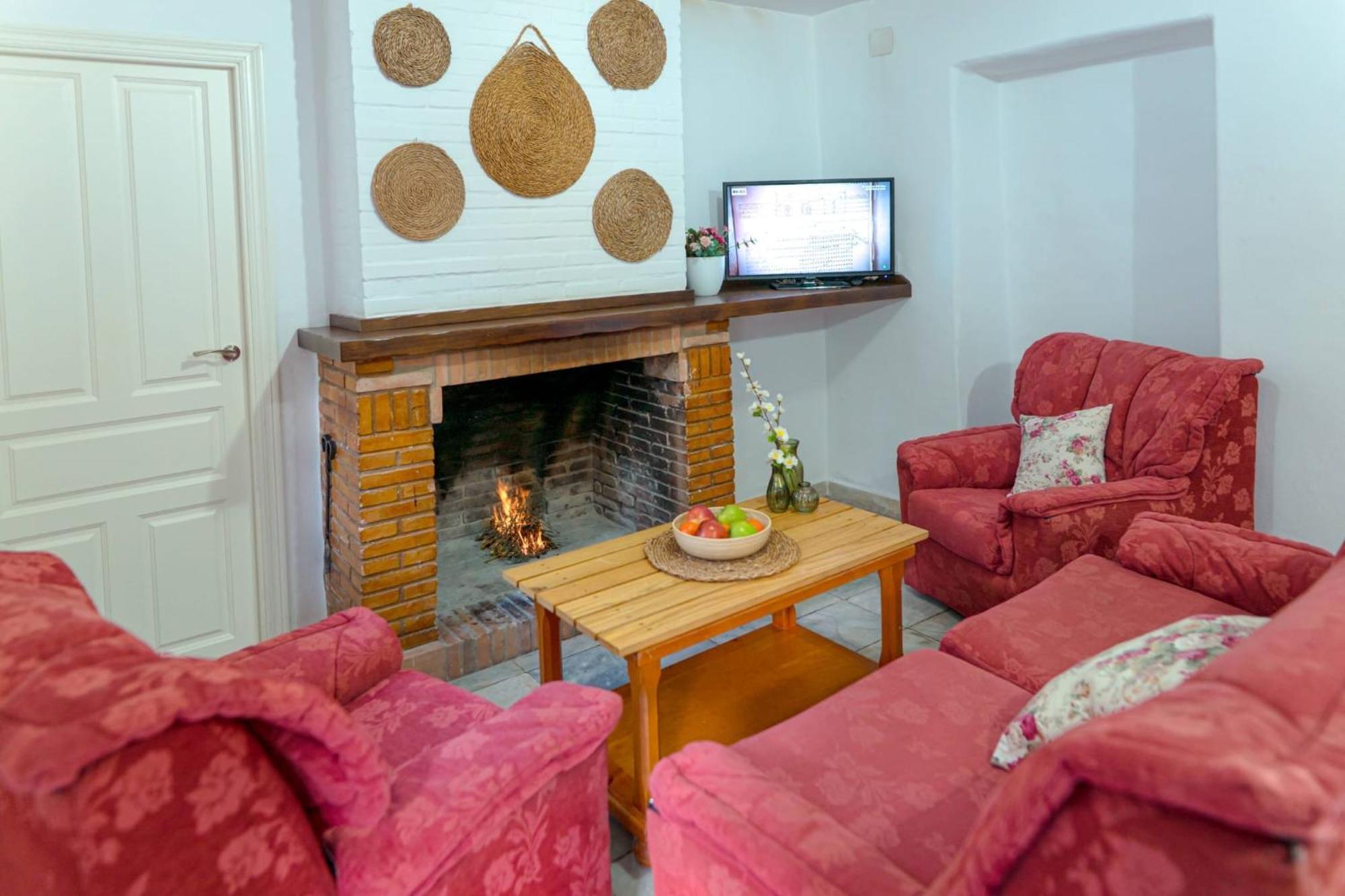 La Fuente De El Nacimiento Guest House Бенамаома Екстериор снимка