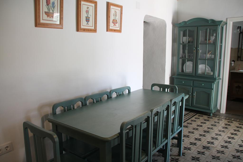 La Fuente De El Nacimiento Guest House Бенамаома Екстериор снимка