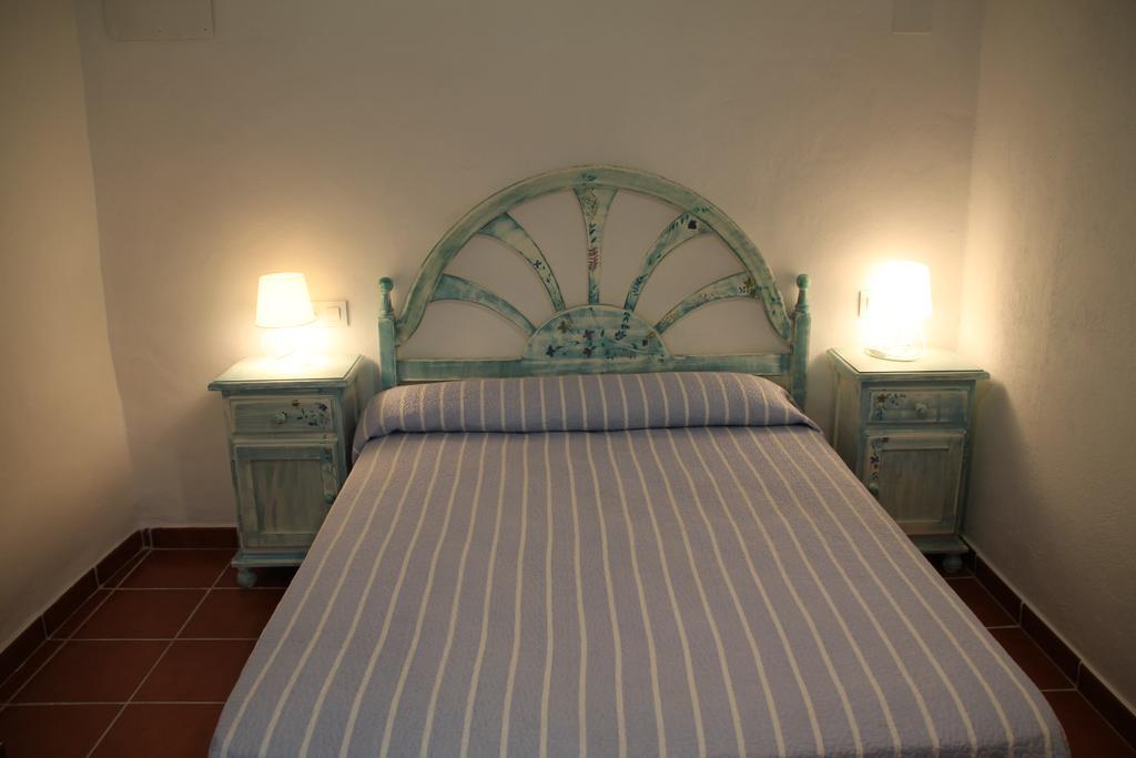 La Fuente De El Nacimiento Guest House Бенамаома Екстериор снимка